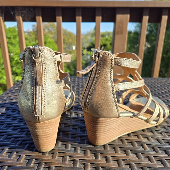 Sofft Malindi Wedge Sandal - Satin Gold - Picture 3 of 4